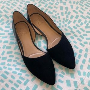 Naturalizer ‘Samantha’ black flats, size 7.5